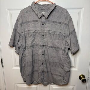 REI COOP Men’s Short Sleeved Button Down Hiking Shirt Gray and Black Size XL GUC